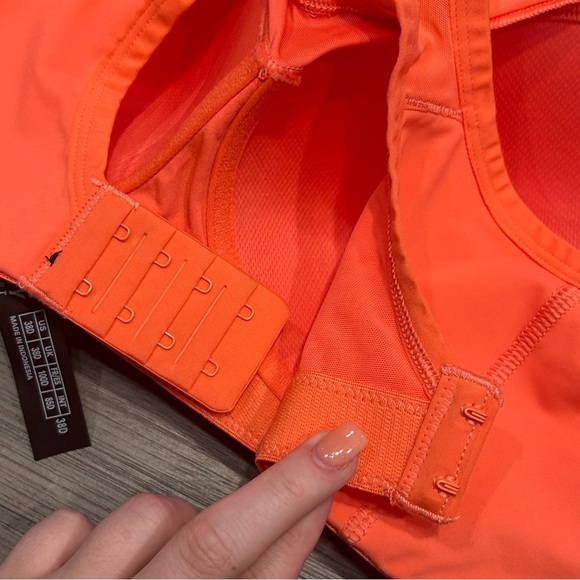 BREAKTHRU HIGH-IMPACT SPORTS BRA - Picture 7 of 11